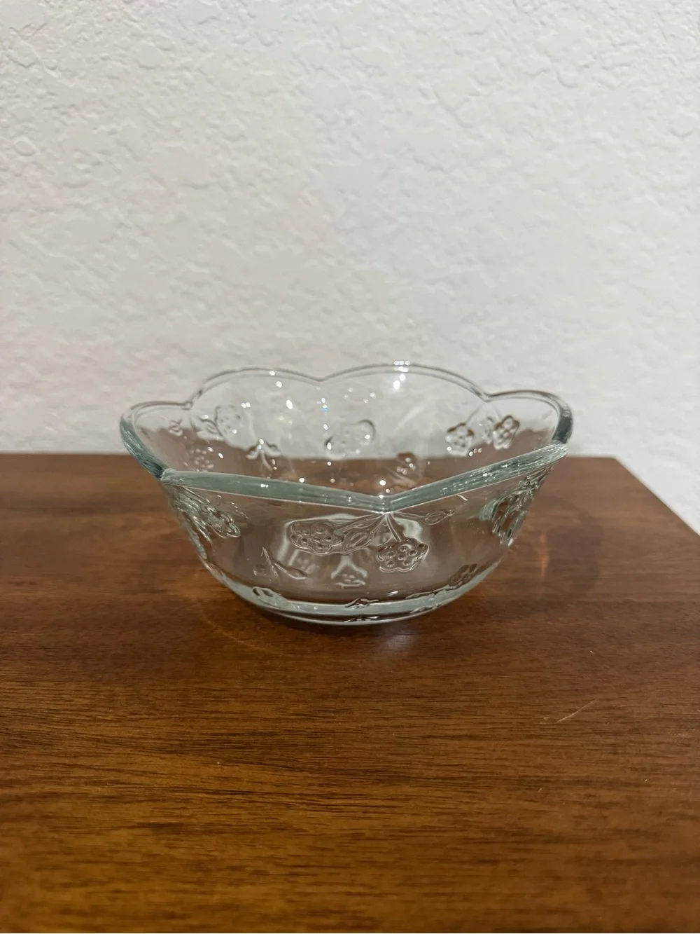 Set of 3 Clear Glass Flower Bowls